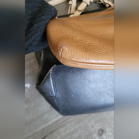 Pre Loved Bundle Of Michael Kors Purses - Picture 13 of 16